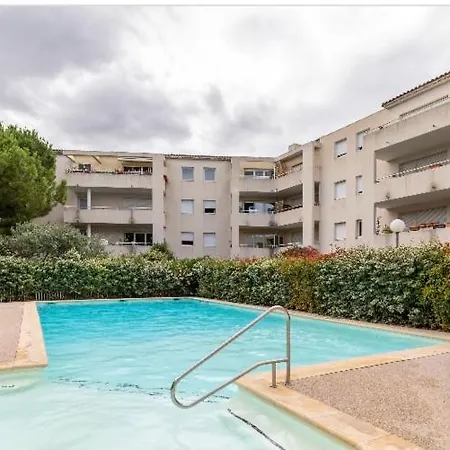 Superbe T3 Avec Piscine Appartement *